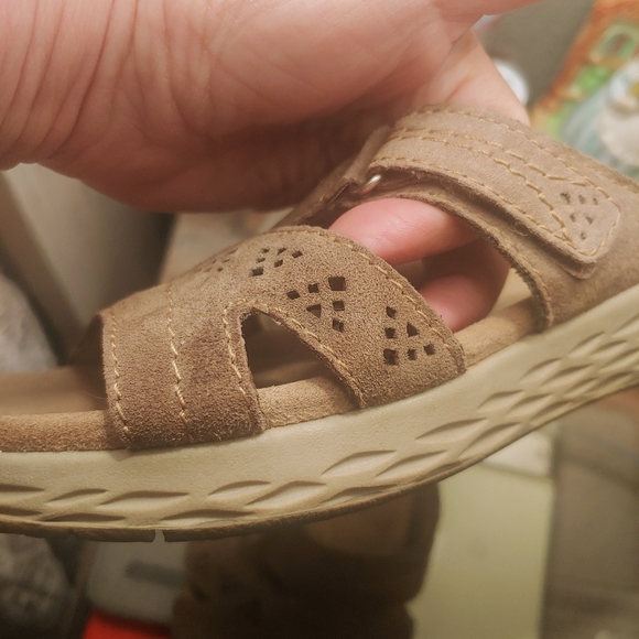 Sandals - Picture 5 of 8